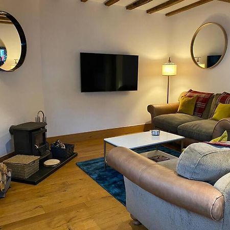 The Horners - Log Burner, Cheshire Village, Parking, Walks, Aga, Dogs Prestbury  Exterior photo